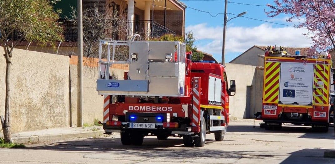 Imagen de los medios desplazados al lugar de los hechos