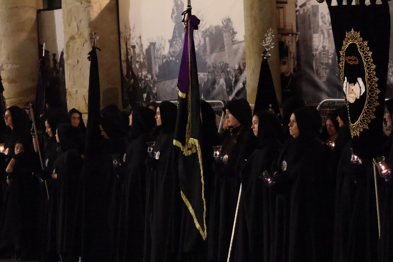 (30) GALERÍA | Revive en imágenes la procesión de la Soledad