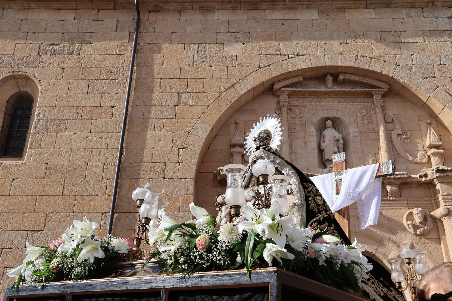 (50) GALERÍA | Revive en imágenes la procesión del Santo Entierro en Fuentesaúco
