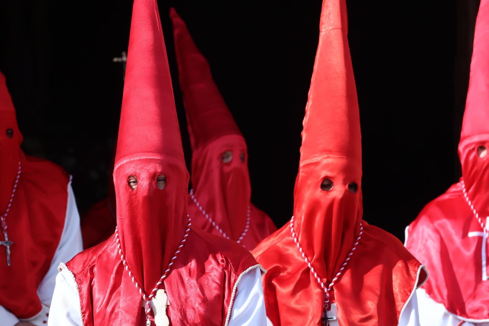 (74) GALERÍA | Revive en imágenes la procesión del Santo Entierro en Fuentesaúco