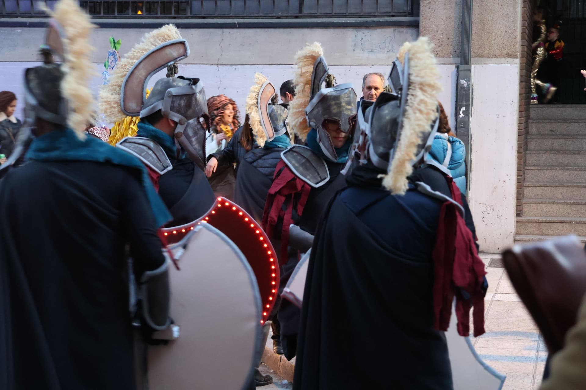 (40) GALERÍA | Segundo desfile, mismo entusiasmo: Zamora se vuelve a disfrazar de Carnaval