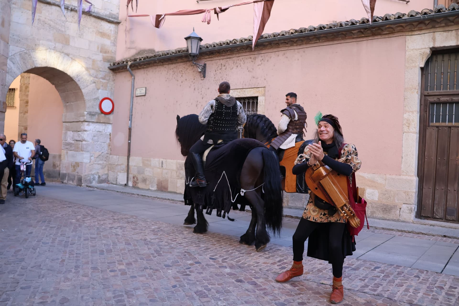 (16) GALERÍA | Desfile inaugural Mercado Medieval de Zamora