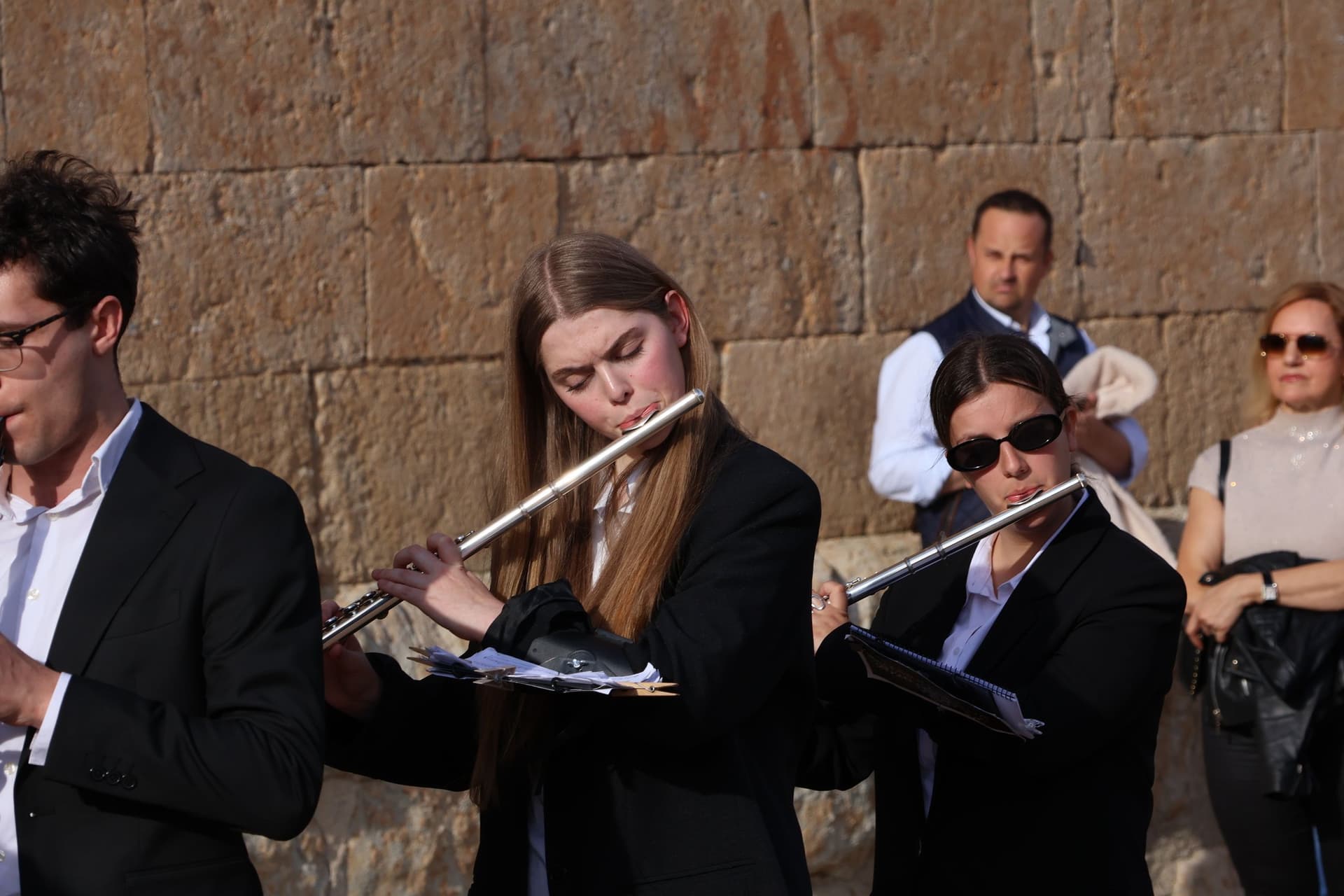 (34) GALERÍA | Revive en imágenes la procesión del Santo Entierro en Fuentesaúco