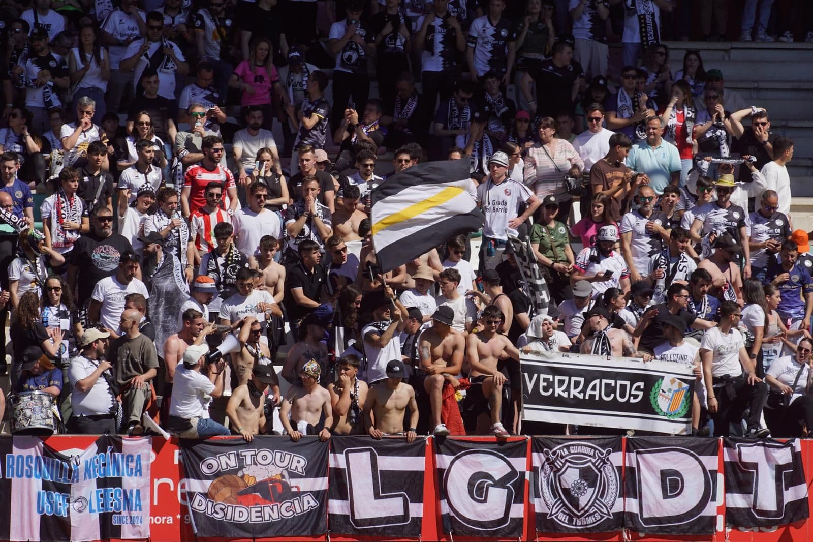 (5) GALERÍA | Revive en imágenes el derbi entre el Zamora CF y Unionistas de Salamanca