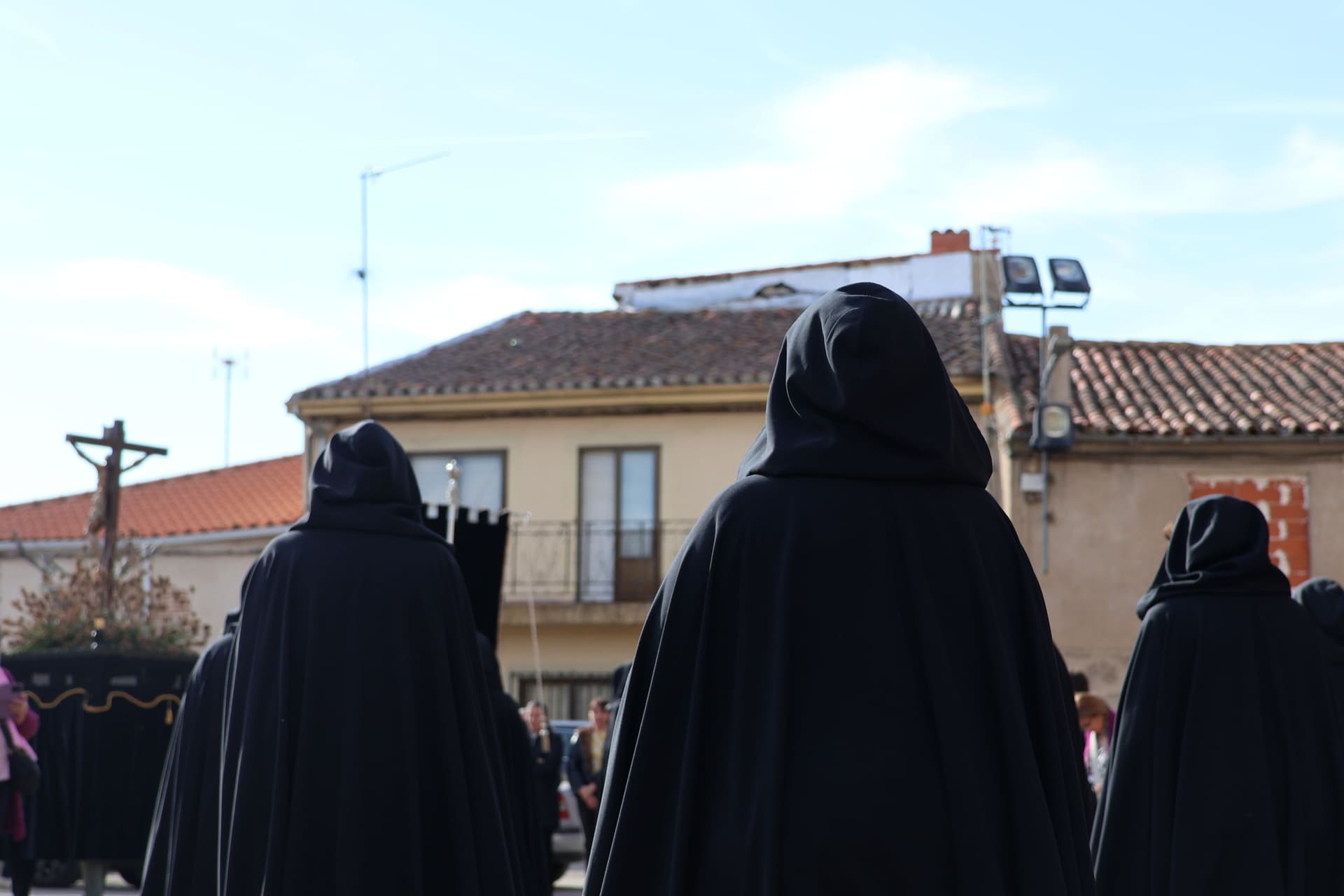 (59) GALERÍA | Revive en imágenes la procesión del Santo Entierro en Fuentesaúco