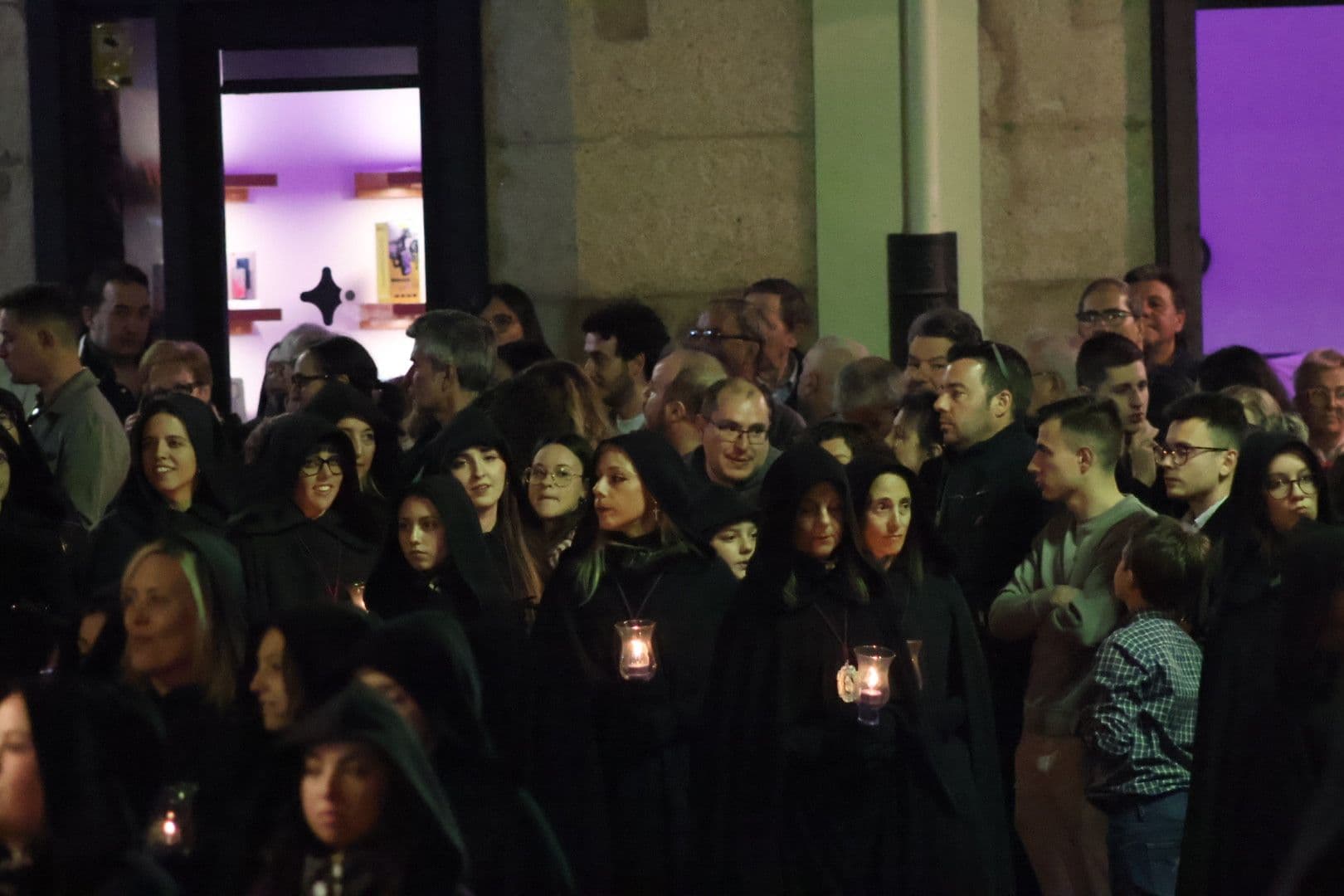 (35) GALERÍA | Revive en imágenes la procesión de la Soledad