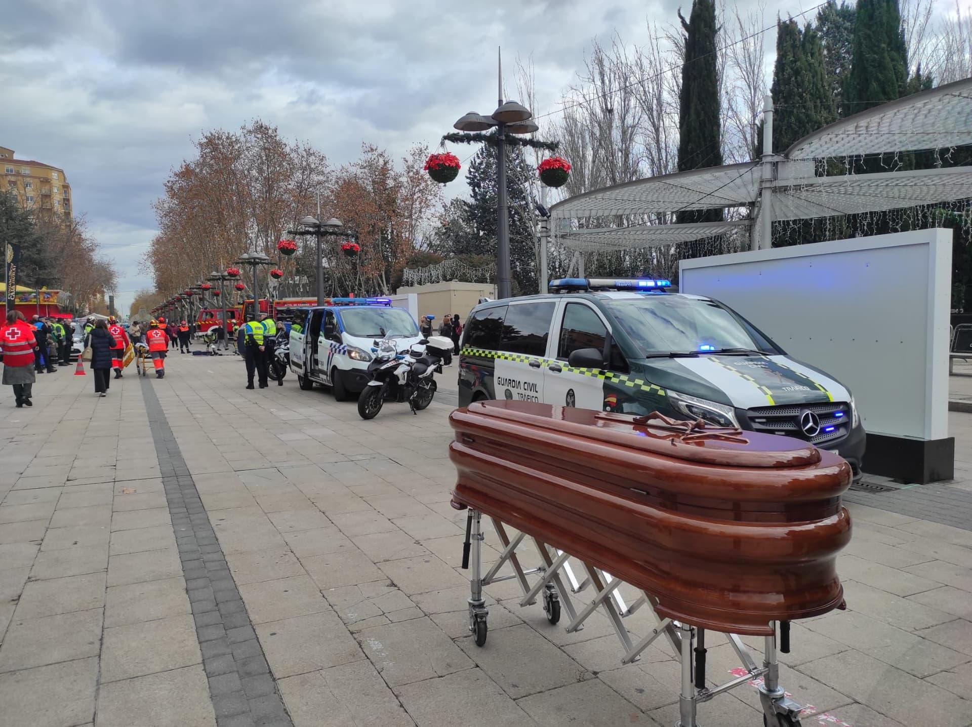 (5) GALERÍA | Simulacro de un accidente de tráfico por positivo en alcohol y drogas en La Marina