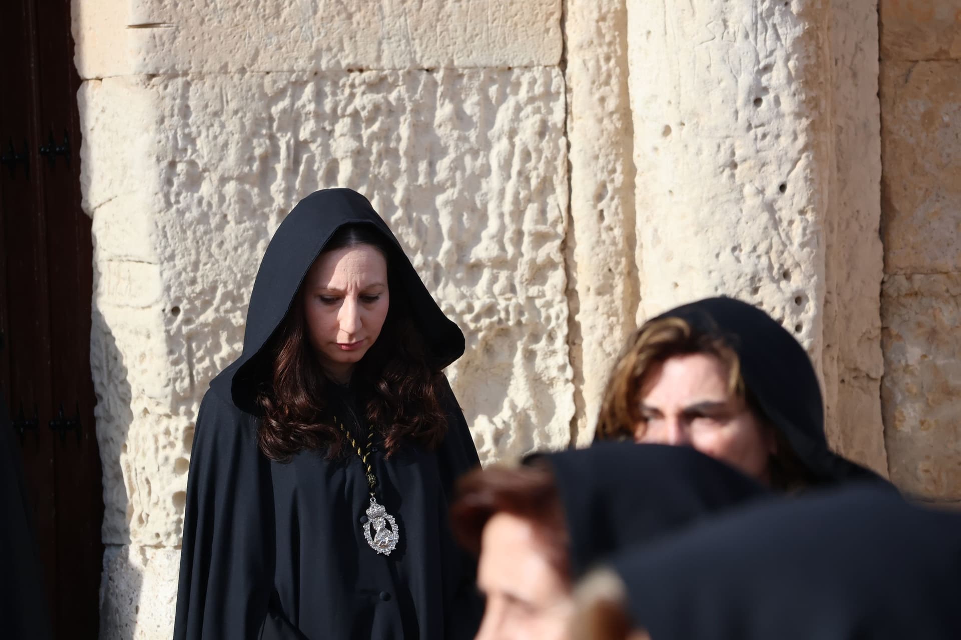 (57) GALERÍA | Revive en imágenes la procesión del Santo Entierro en Fuentesaúco