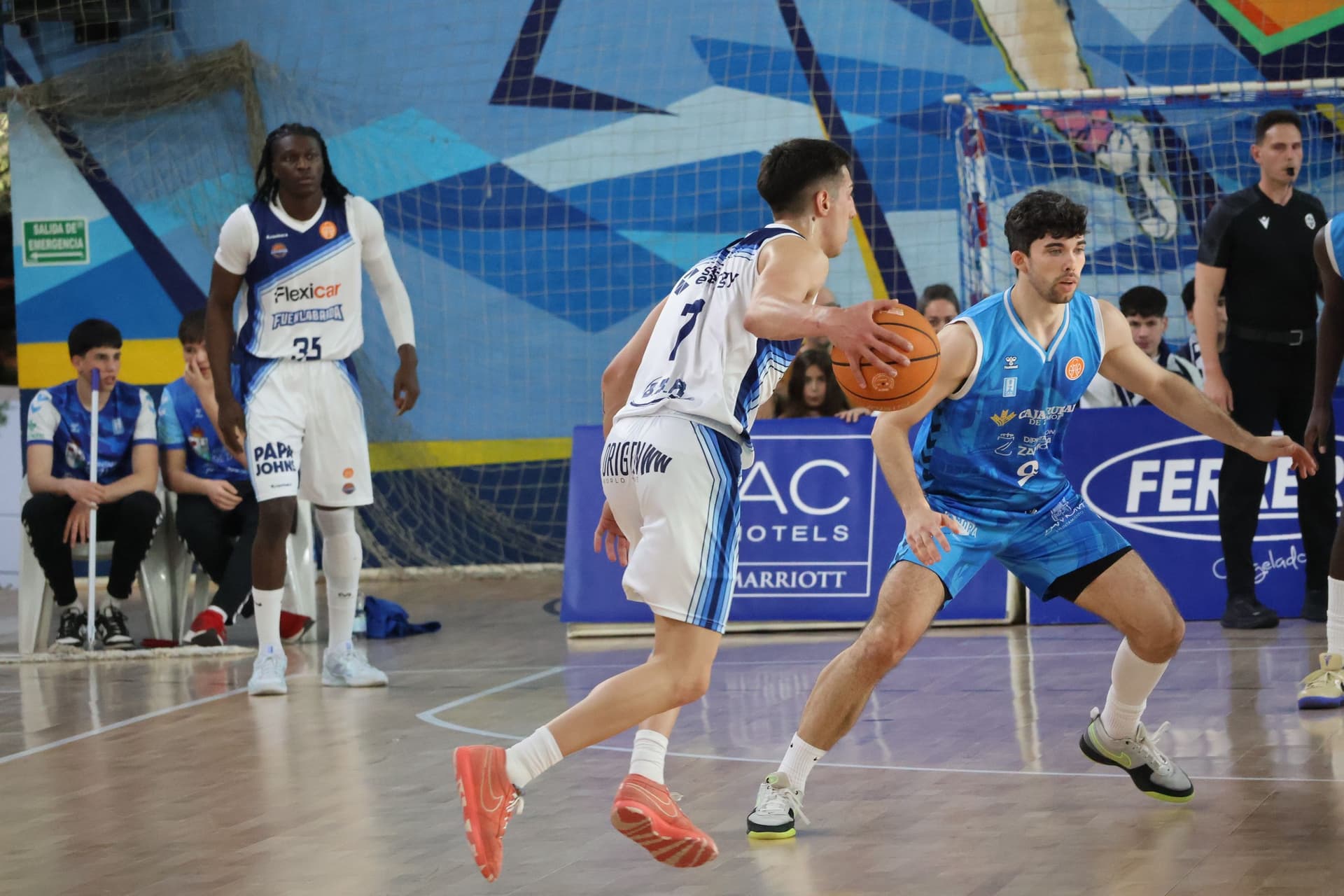 (23) GALERÍA | El encuentro entre el CB Zamora y el Flexicar Fuenlabrada, en imágenes