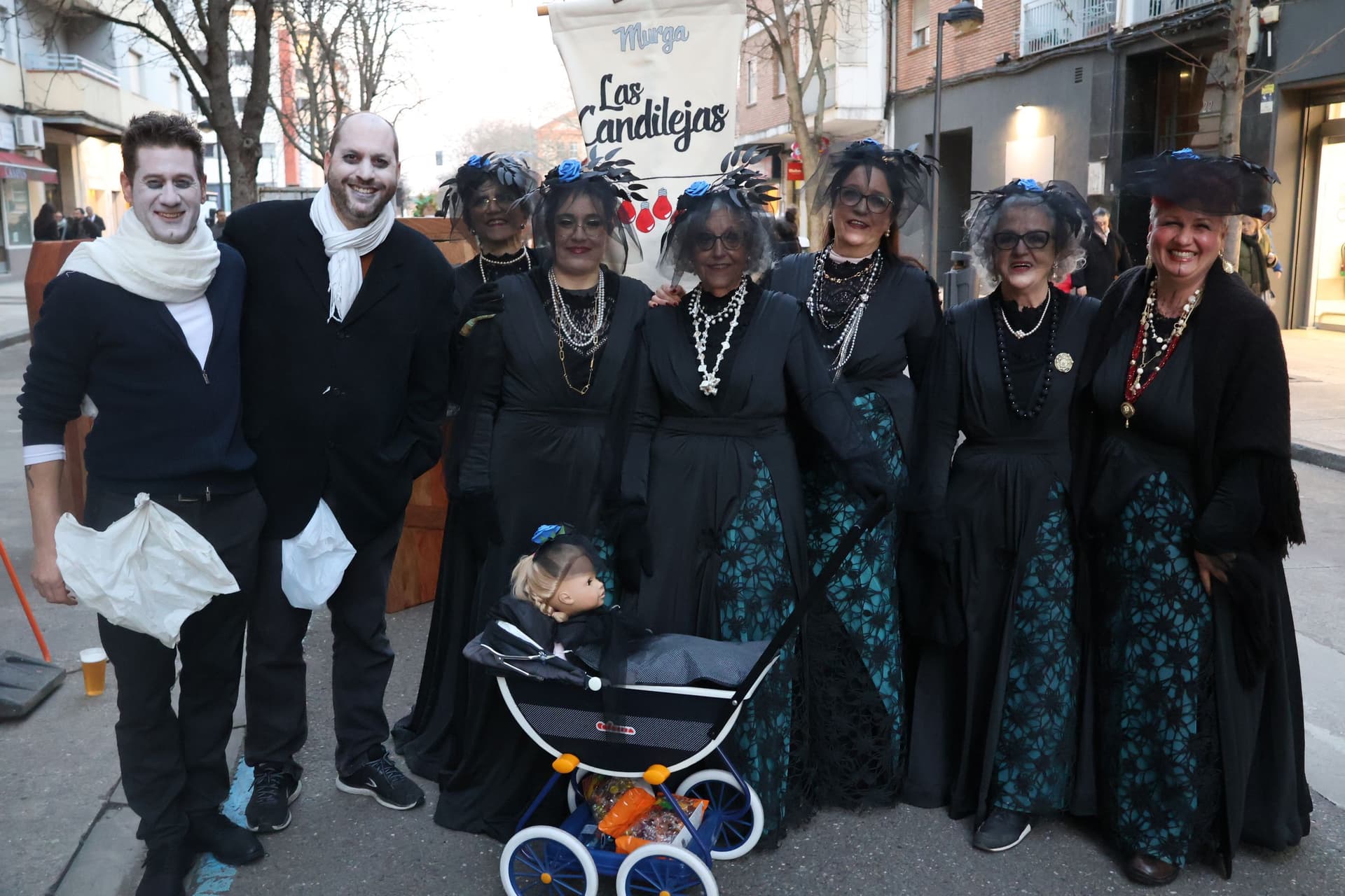 (30) GALERÍA | Segundo desfile, mismo entusiasmo: Zamora se vuelve a disfrazar de Carnaval