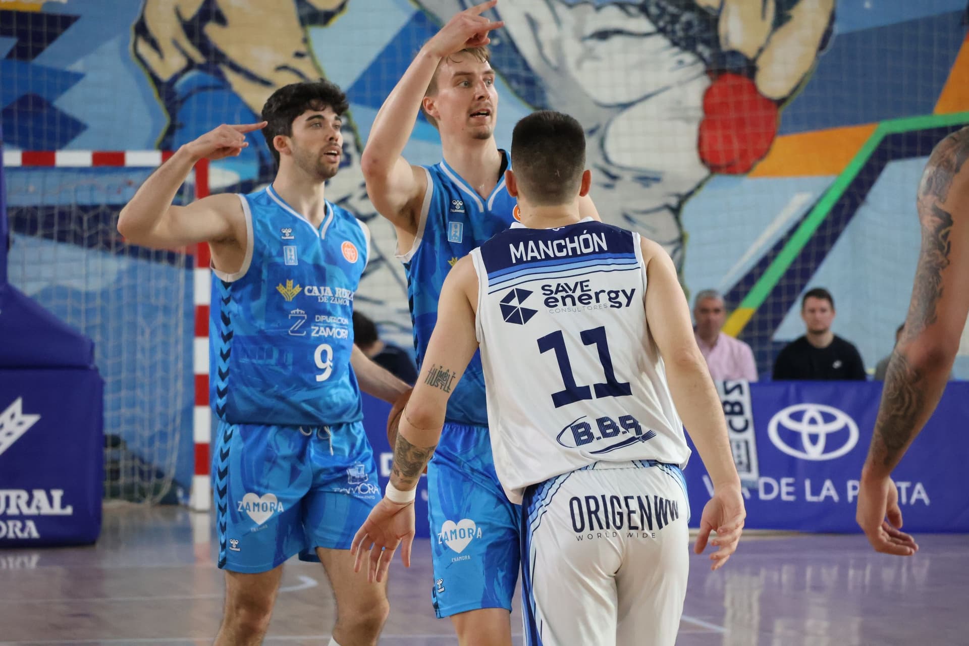 (28) GALERÍA | El encuentro entre el CB Zamora y el Flexicar Fuenlabrada, en imágenes