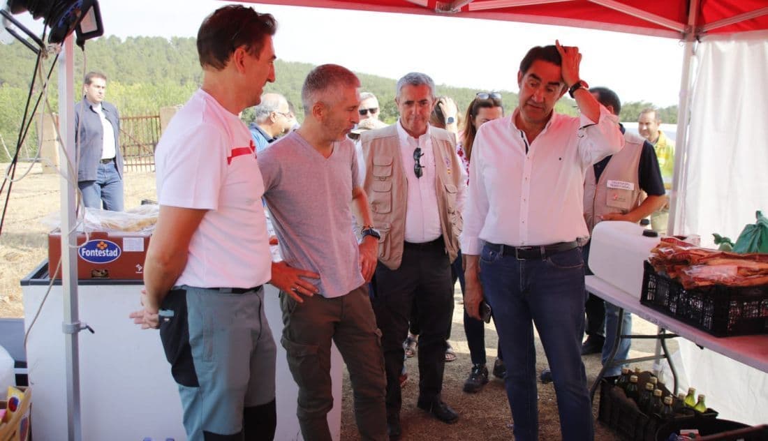 visita del ministro del interior grande marlaska al incendio de el maillo 5 11 1100x632