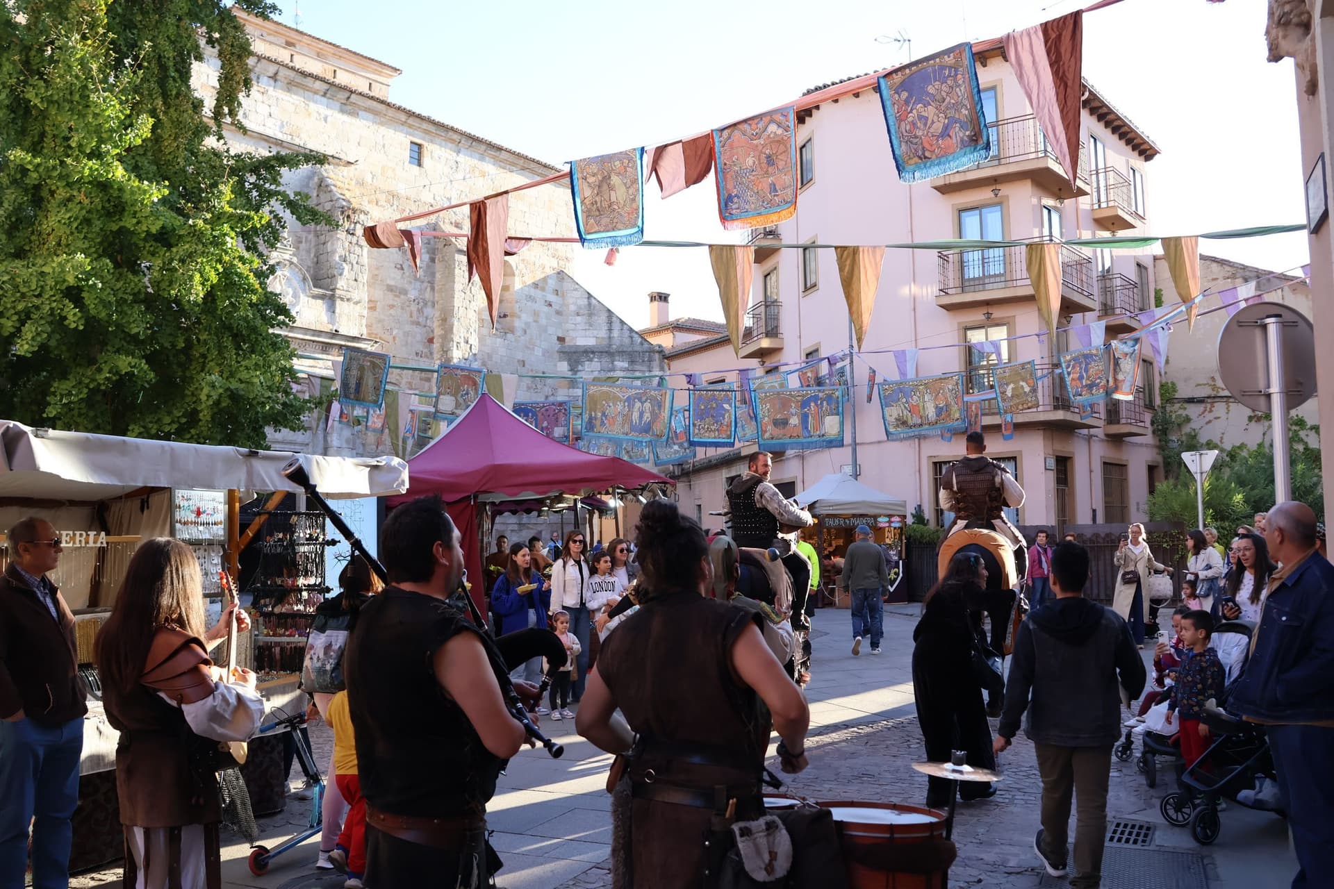 (18) GALERÍA | Desfile inaugural Mercado Medieval de Zamora