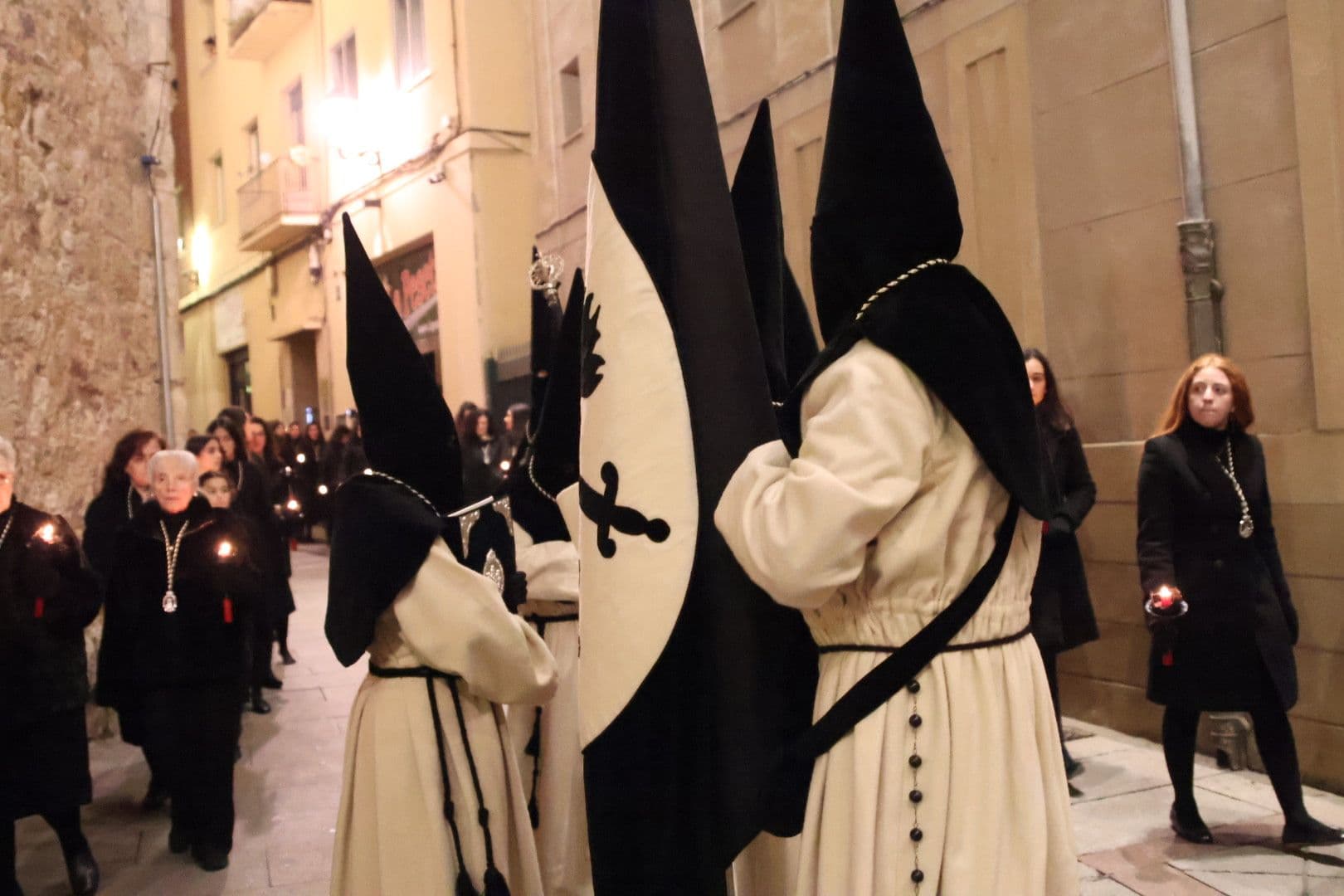 (64) GALERÍA | Revive en imágenes la procesión de Nuestra Madre