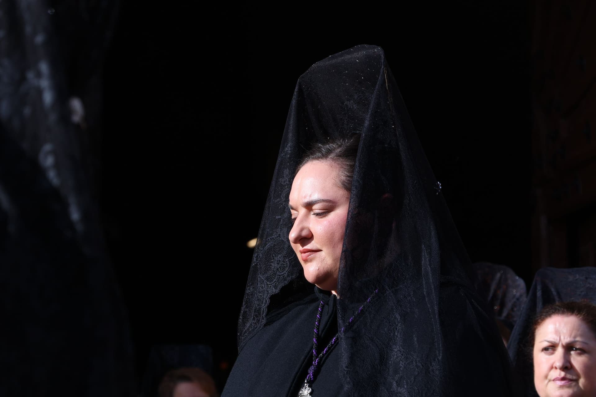 (44) GALERÍA | Revive en imágenes la procesión del Santo Entierro en Fuentesaúco