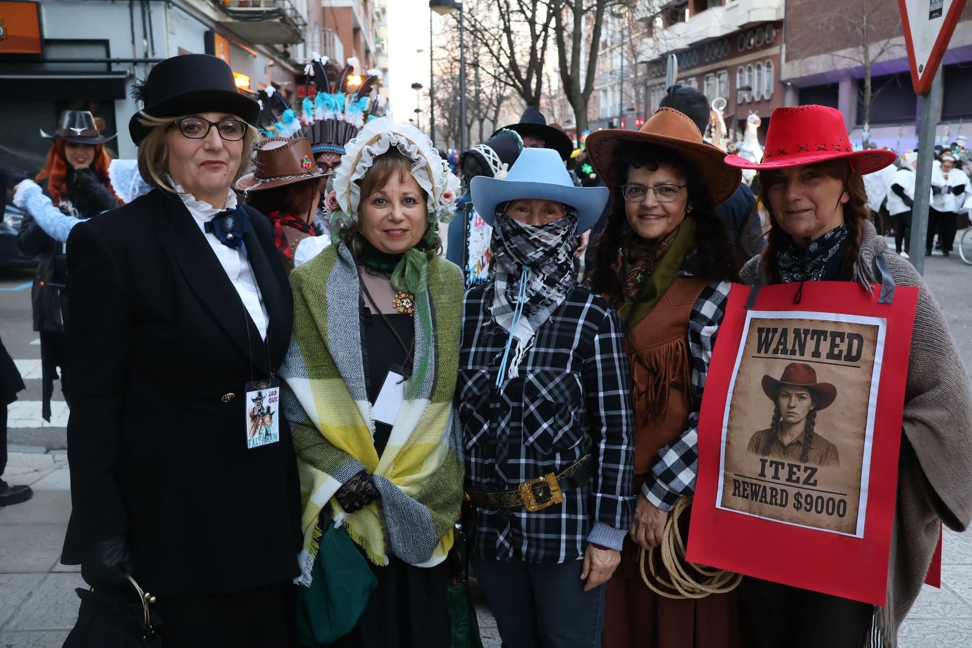 (24) GALERÍA | Segundo desfile, mismo entusiasmo: Zamora se vuelve a disfrazar de Carnaval