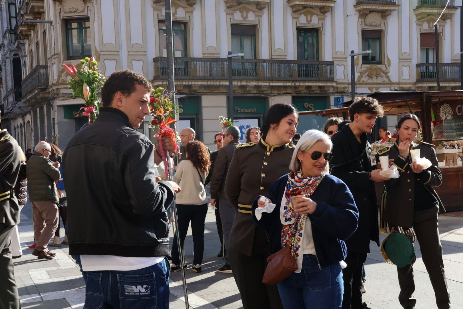 (35) GALERÍA | Revive en imágenes la procesión de la Santísima Resurrección