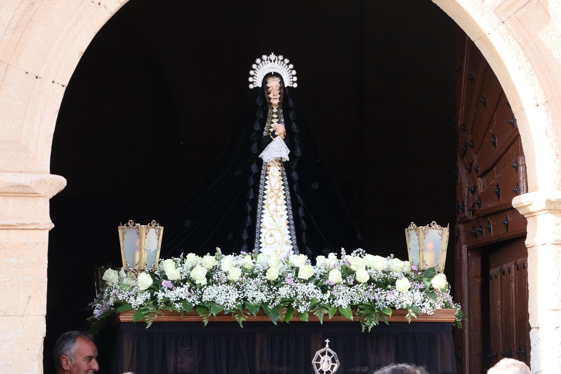 (41) GALERÍA | Revive en imágenes la procesión del Santo Entierro en Fuentesaúco