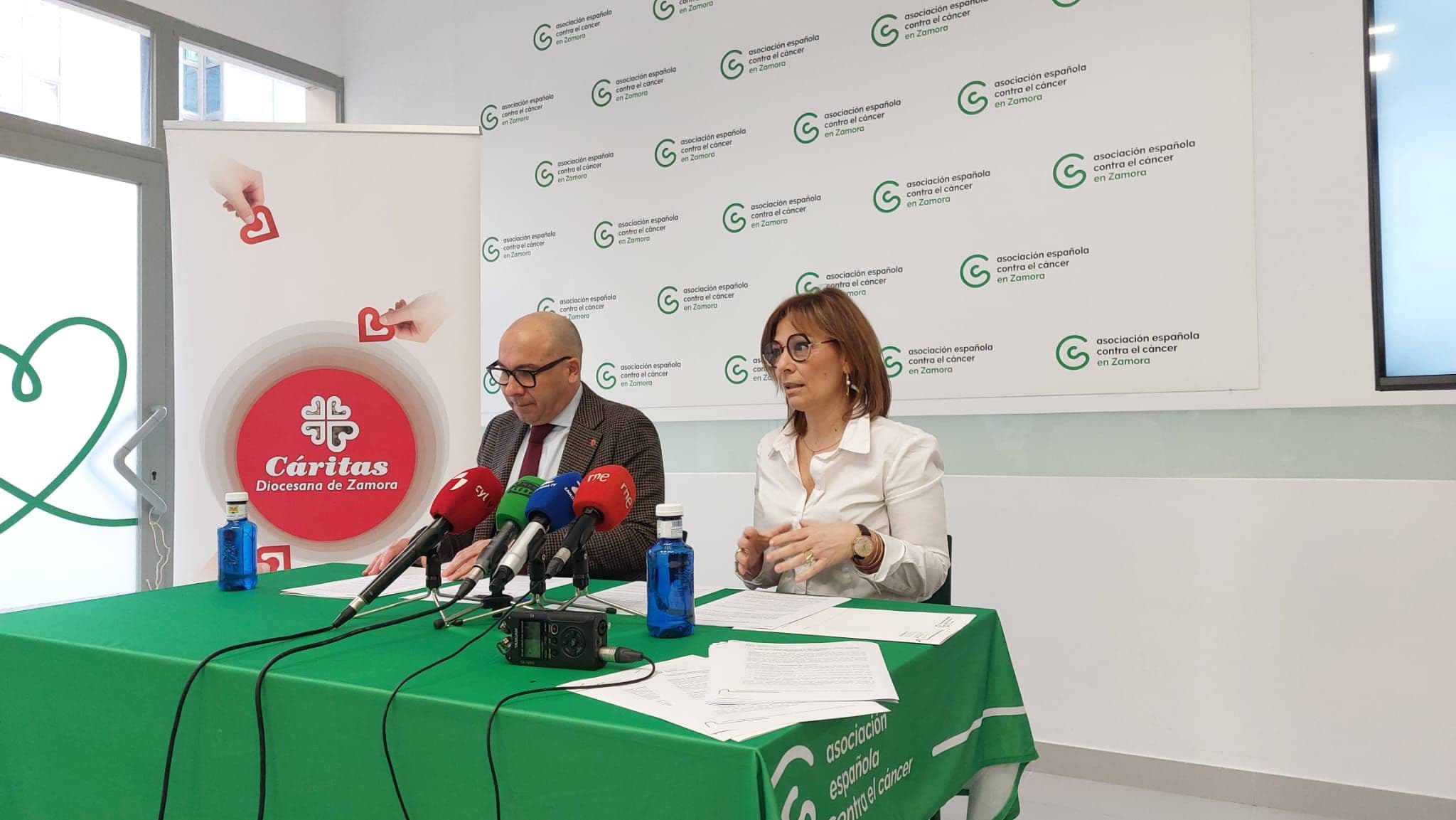 Convenio entre la AECC Zamora y Cáritas