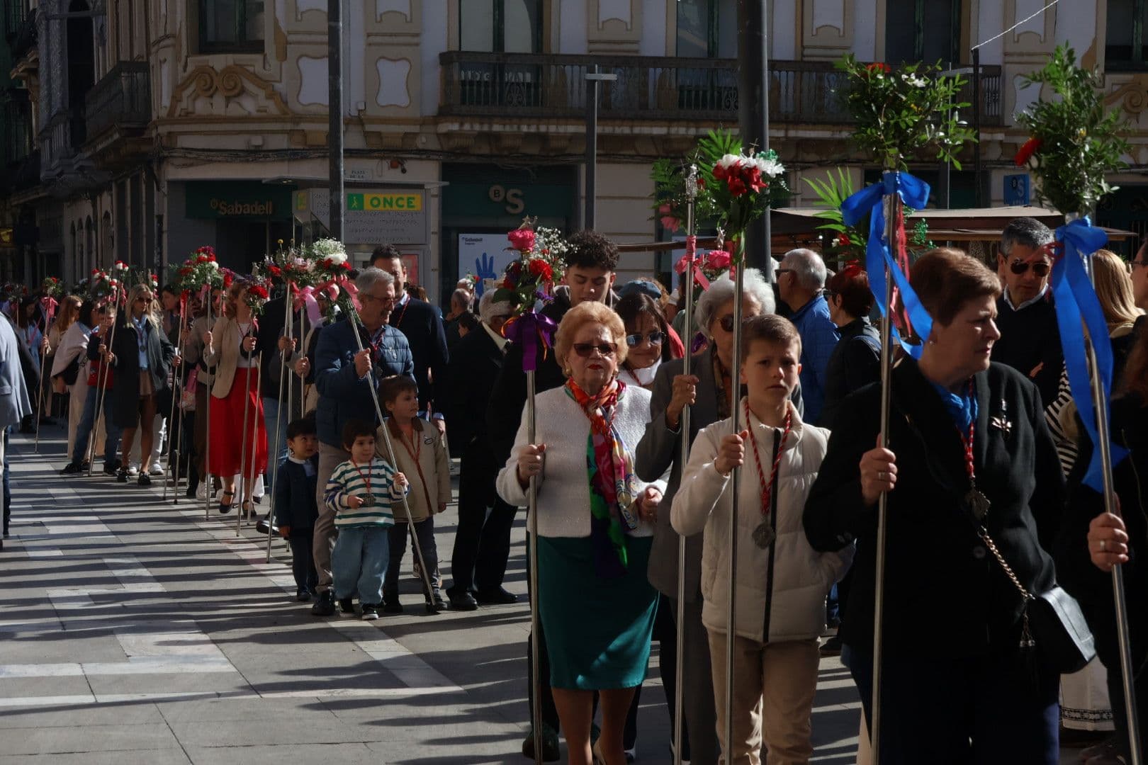 (45) GALERÍA | Revive en imágenes la procesión de la Santísima Resurrección