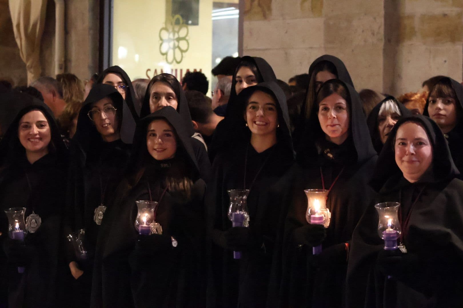 (41) GALERÍA | Revive en imágenes la procesión de la Soledad