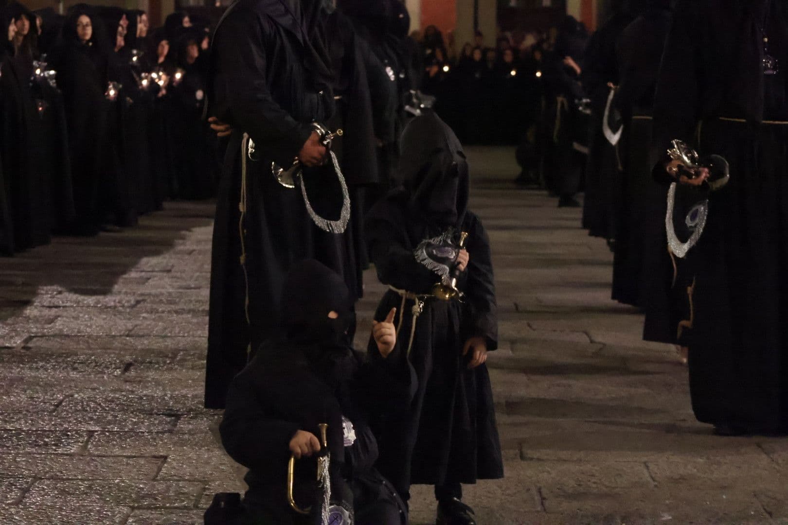 (25) GALERÍA | Revive en imágenes la procesión de la Soledad
