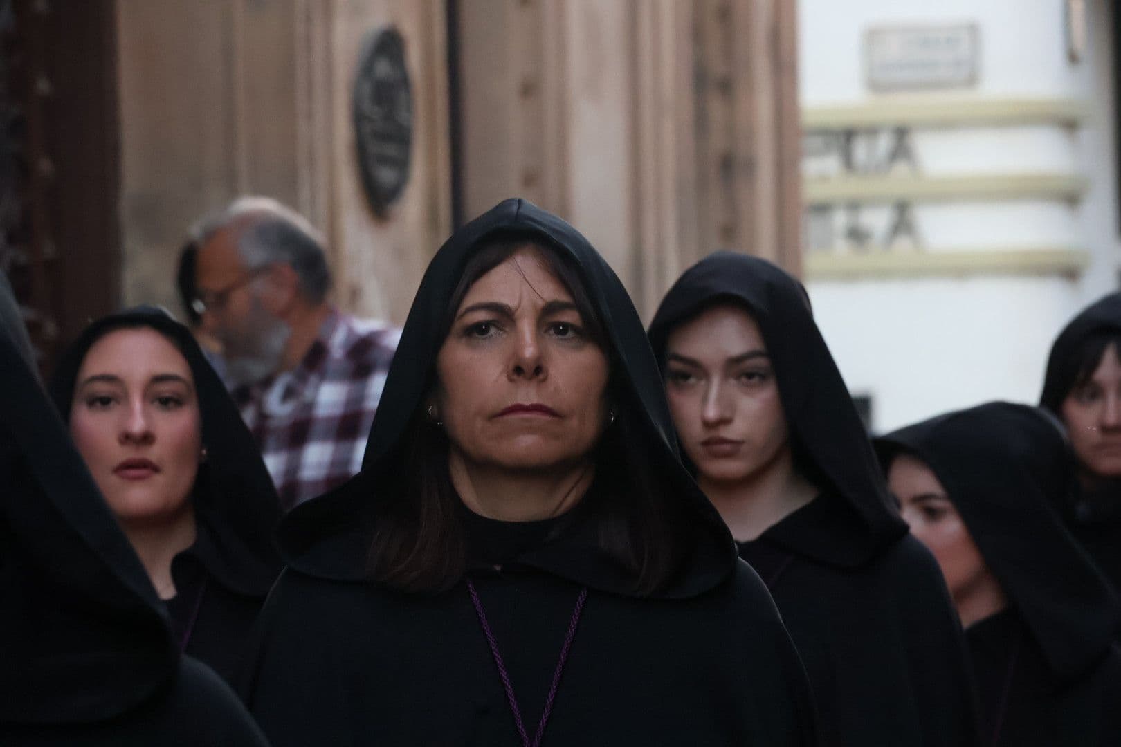 (98) GALERÍA | Revive en imágenes la procesión de la Soledad