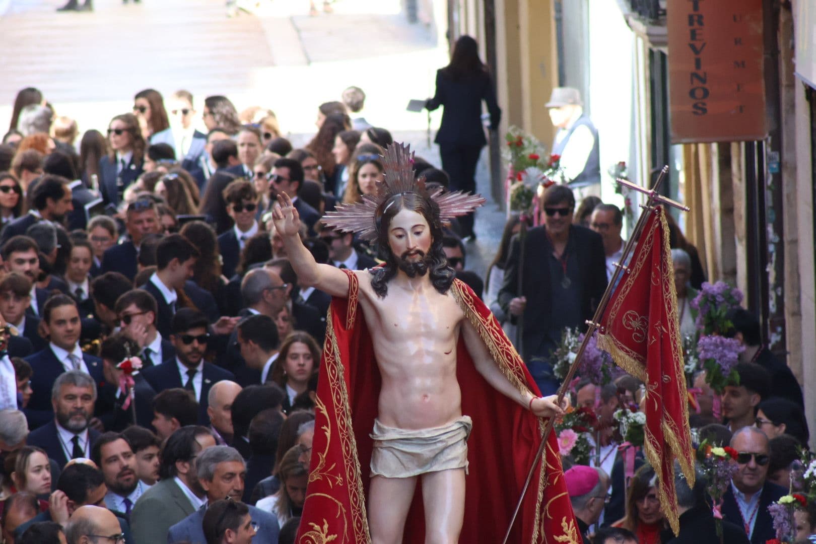 (52) GALERÍA | Revive en imágenes la procesión de la Santísima Resurrección