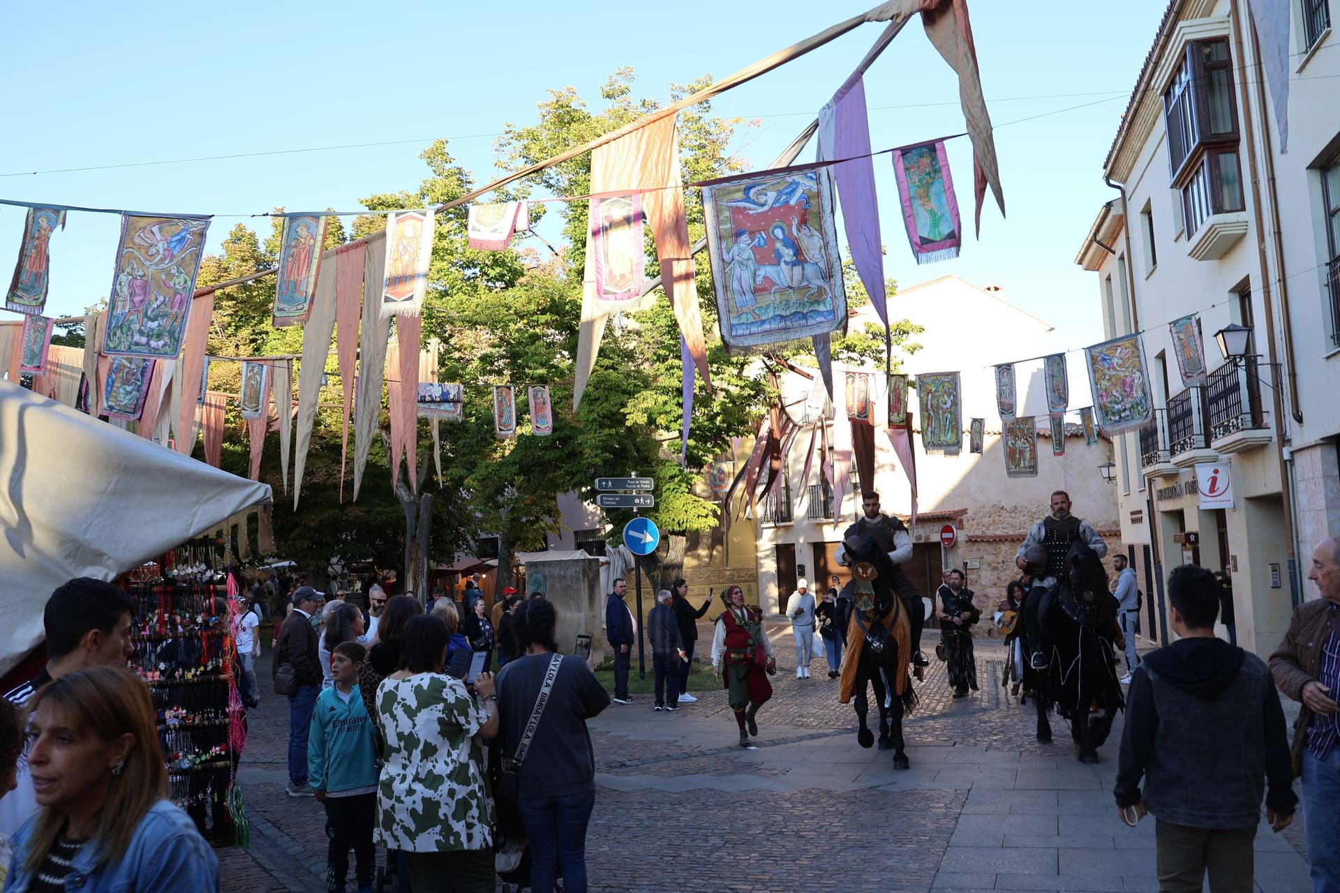 (33) GALERÍA | Desfile inaugural Mercado Medieval de Zamora