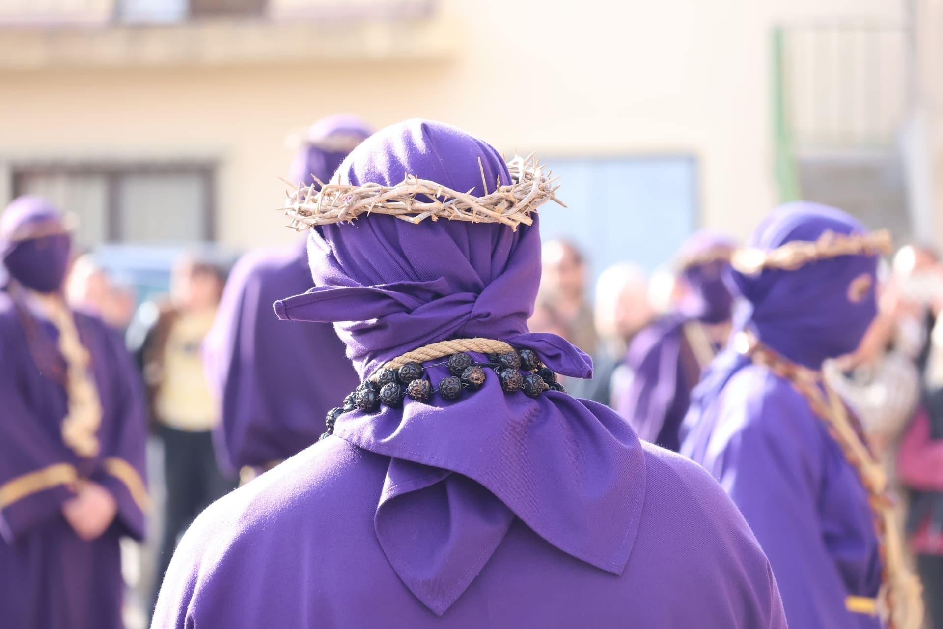 (87) GALERÍA | Revive en imágenes la procesión del Santo Entierro en Fuentesaúco
