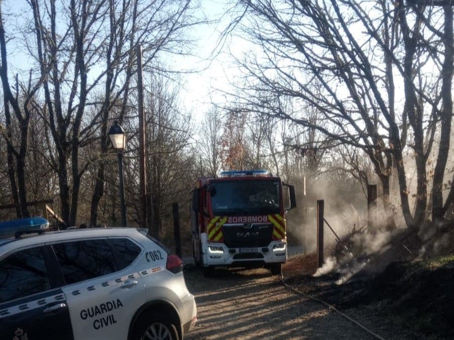 Alarma por un incendio próximo al Centro de Turismo Rural Aguavellada