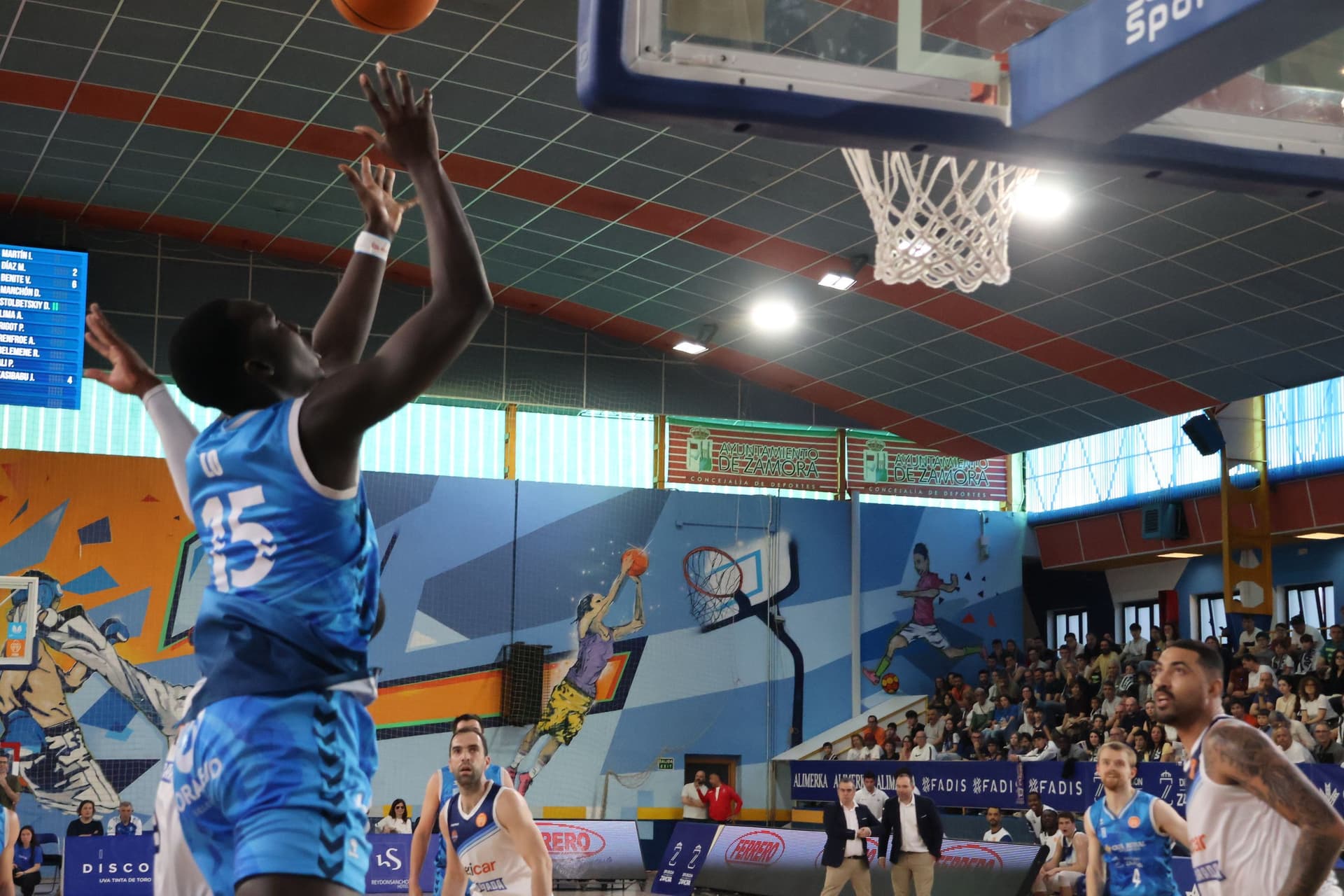 (15) GALERÍA | El encuentro entre el CB Zamora y el Flexicar Fuenlabrada, en imágenes