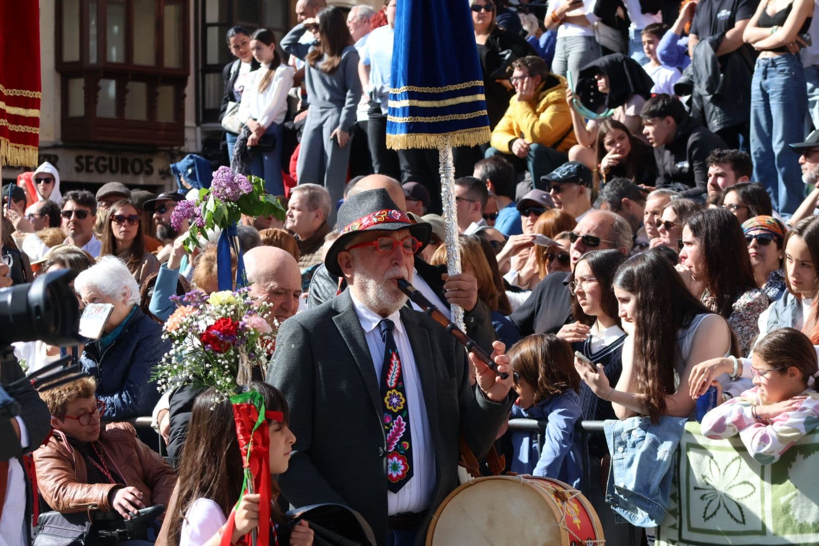 (46) GALERÍA | Revive en imágenes la procesión de la Santísima Resurrección