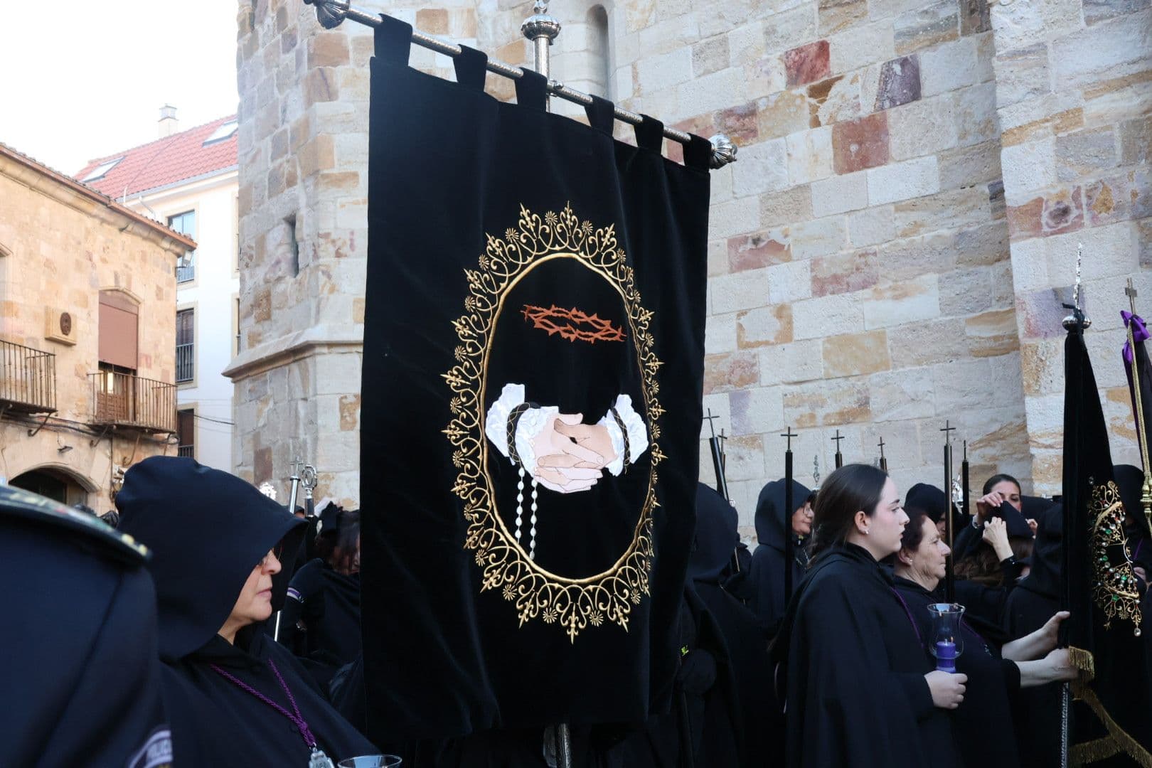 (68) GALERÍA | Revive en imágenes la procesión de la Soledad