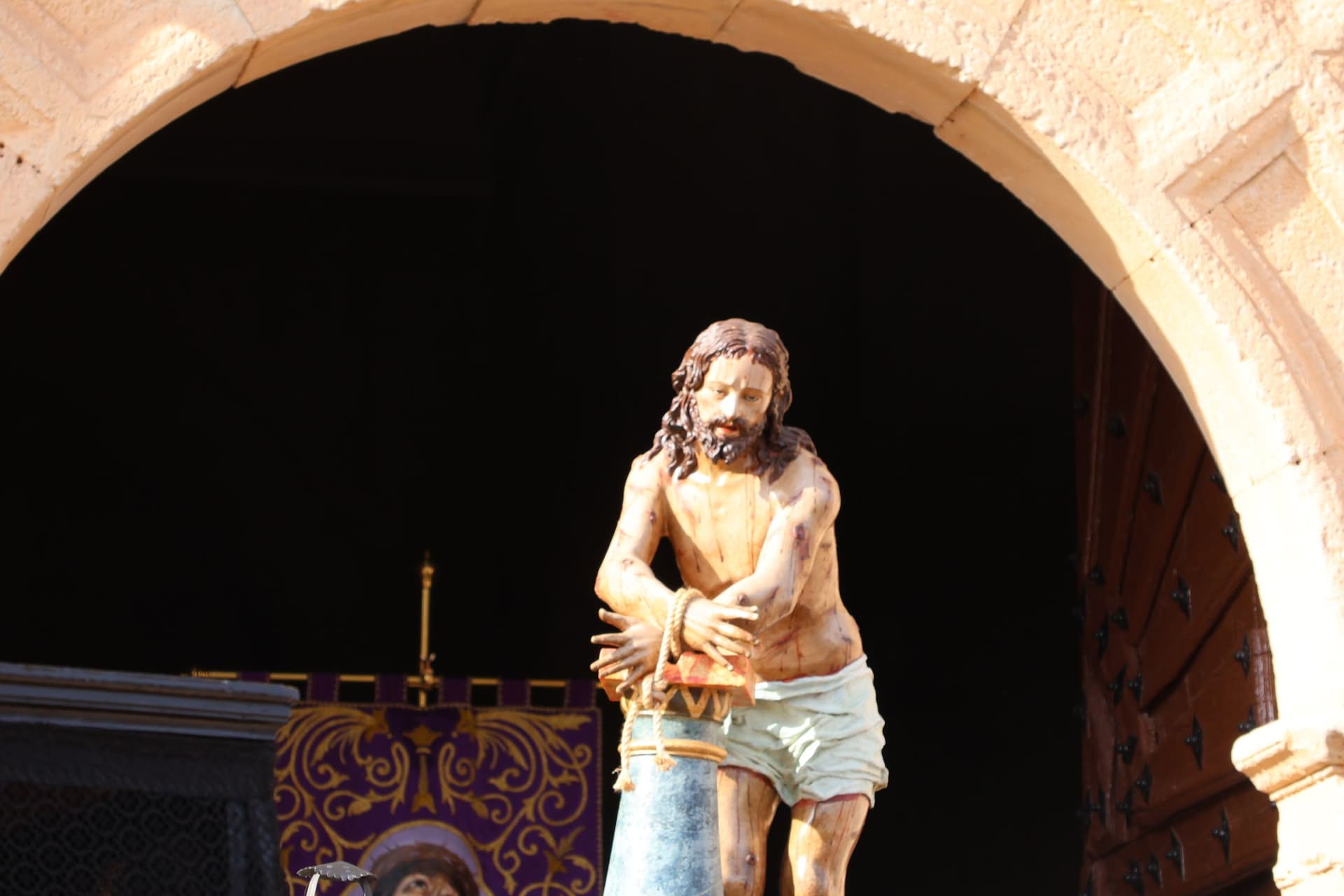 (14) GALERÍA | Revive en imágenes la procesión del Santo Entierro en Fuentesaúco