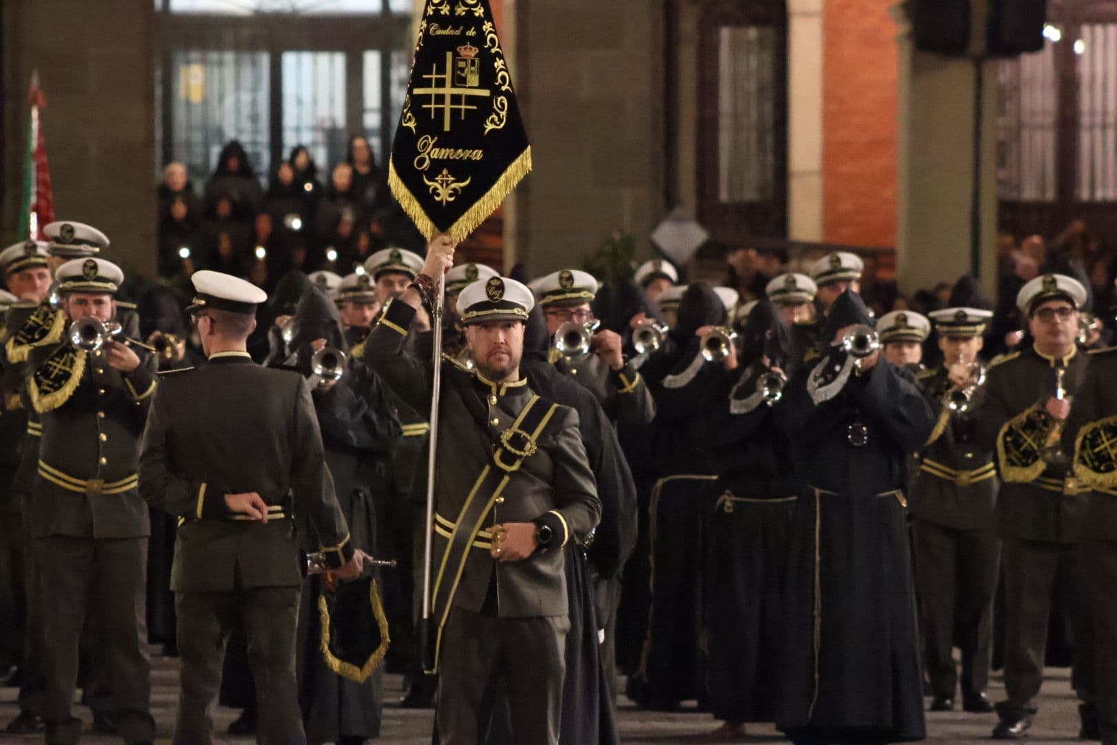 (37) GALERÍA | Revive en imágenes la procesión de la Soledad
