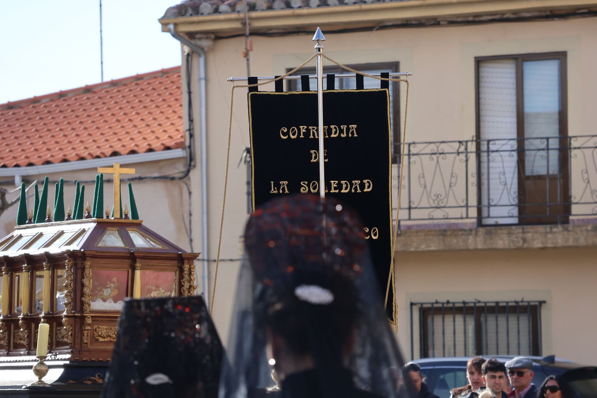 (43) GALERÍA | Revive en imágenes la procesión del Santo Entierro en Fuentesaúco