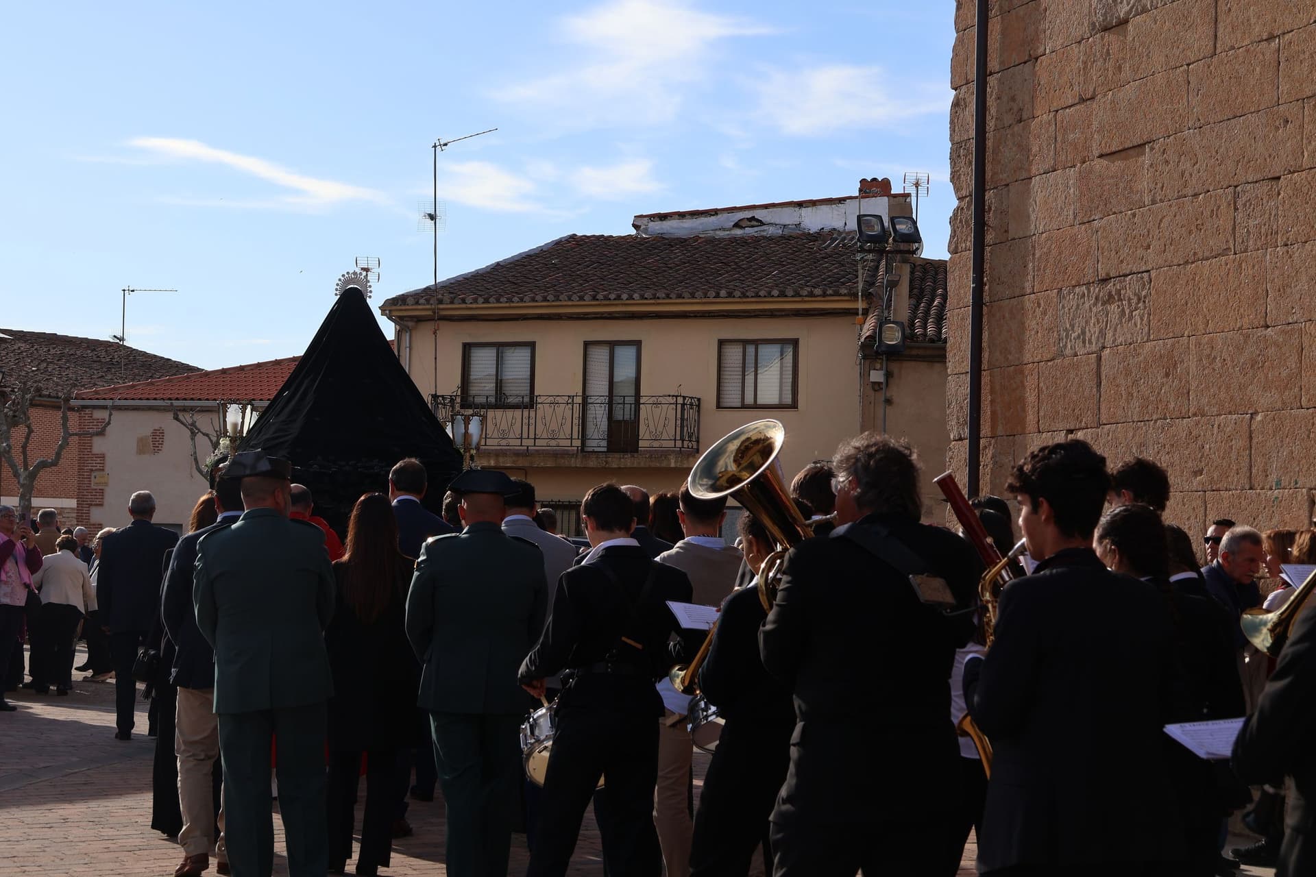 (27) GALERÍA | Revive en imágenes la procesión del Santo Entierro en Fuentesaúco