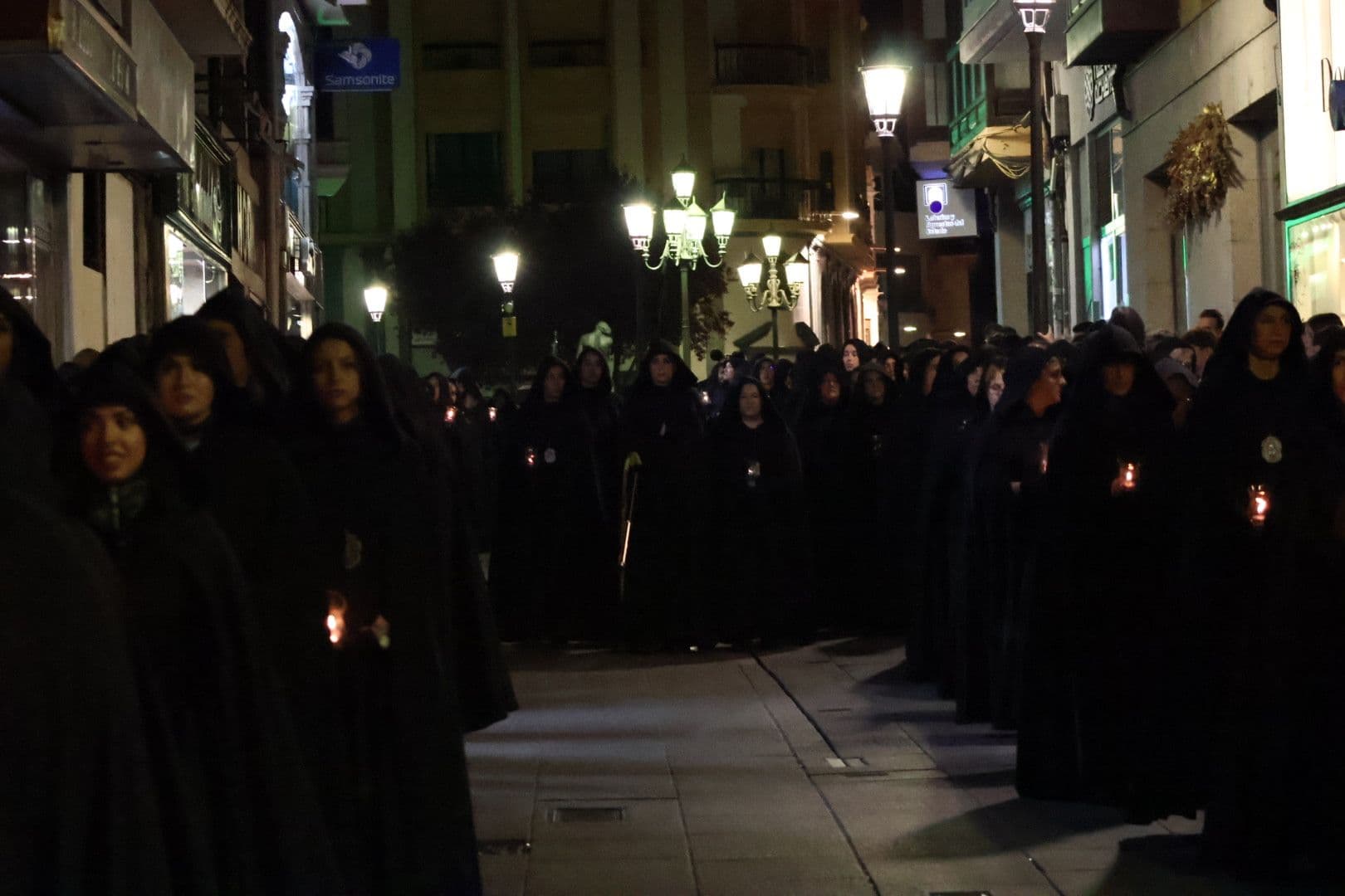 (27) GALERÍA | Revive en imágenes la procesión de la Soledad