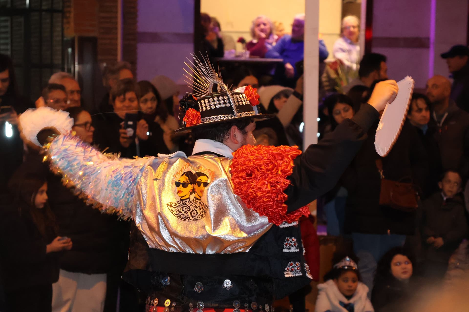 (1) GALERÍA | Segundo desfile, mismo entusiasmo: Zamora se vuelve a disfrazar de Carnaval