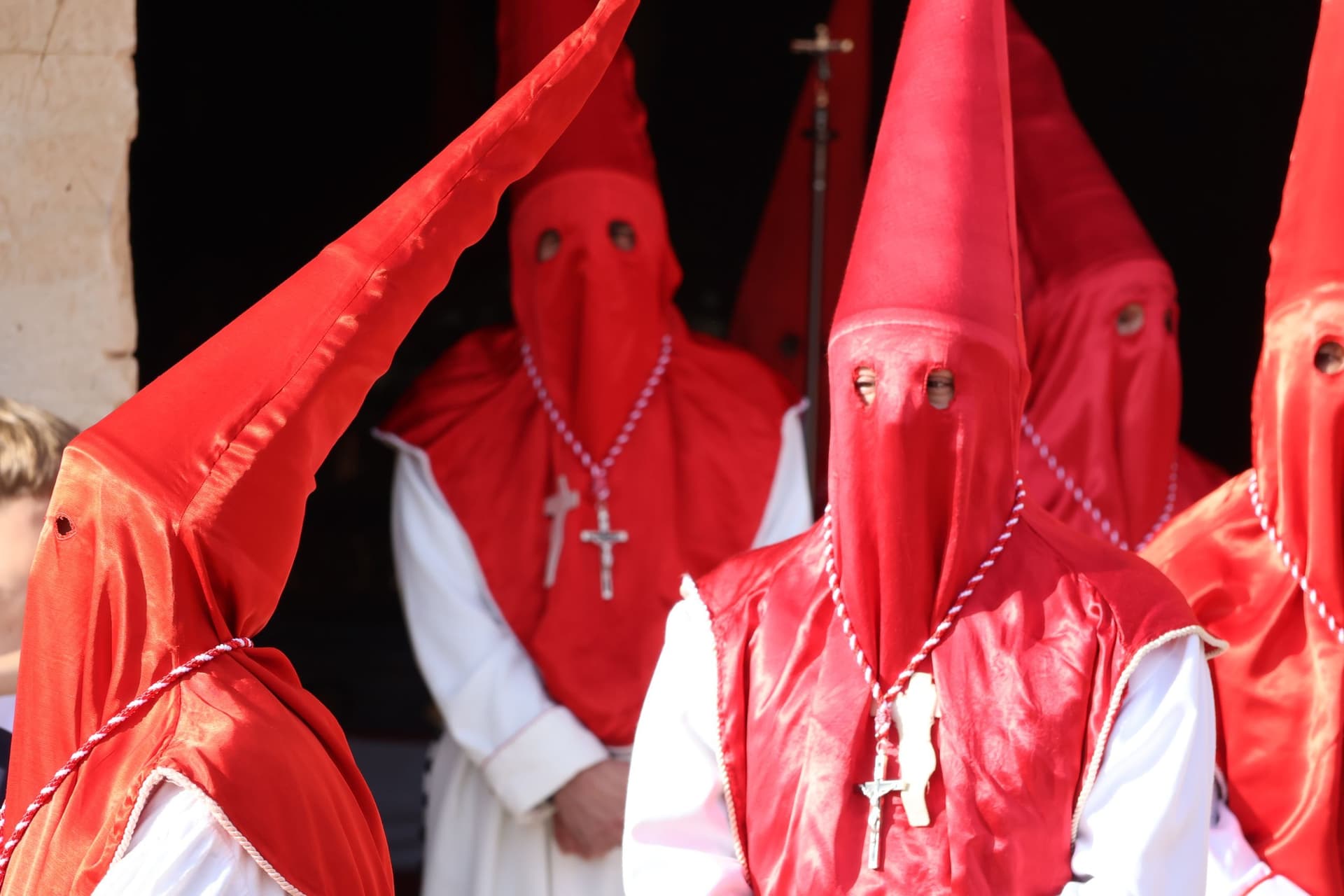 (72) GALERÍA | Revive en imágenes la procesión del Santo Entierro en Fuentesaúco