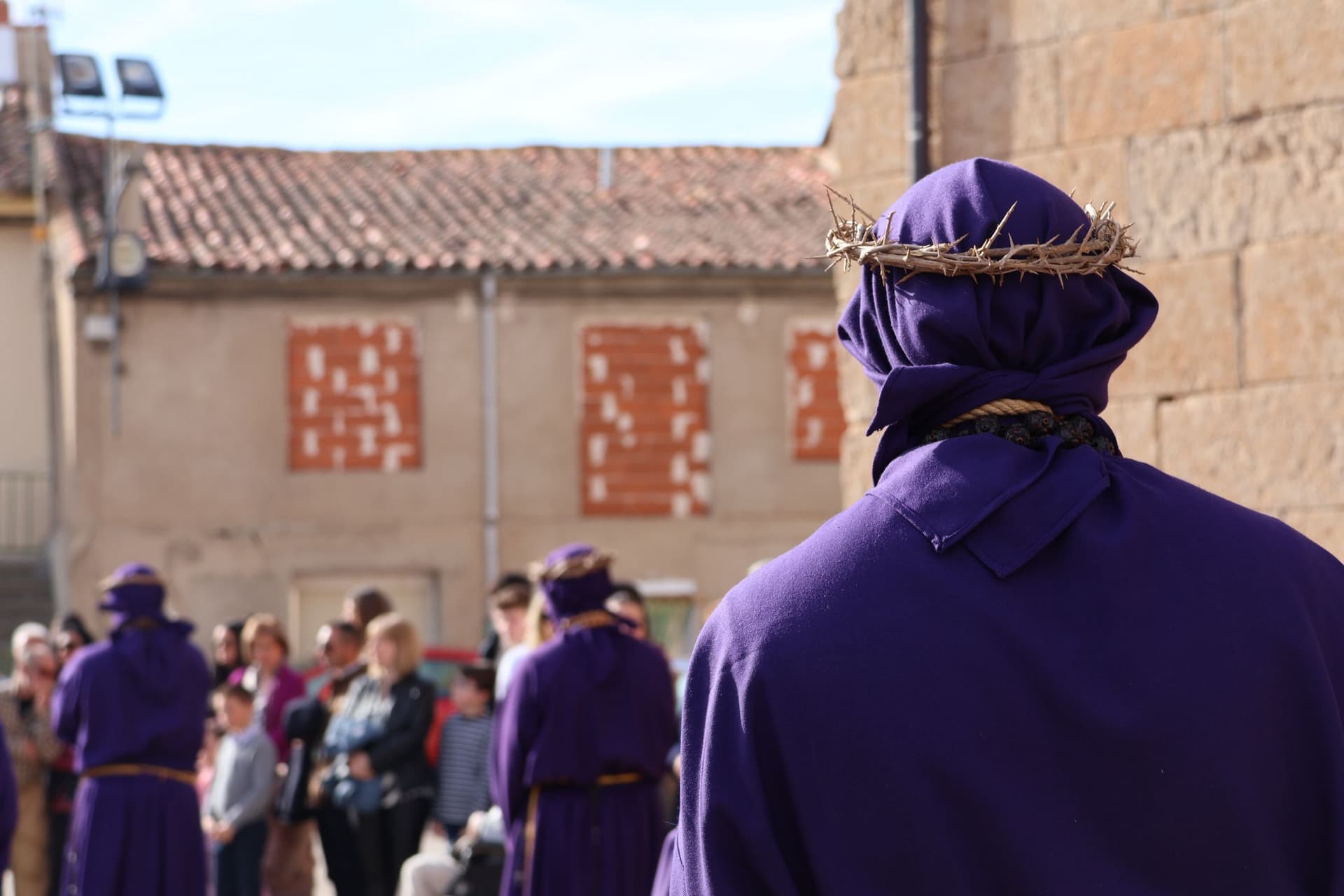 (89) GALERÍA | Revive en imágenes la procesión del Santo Entierro en Fuentesaúco