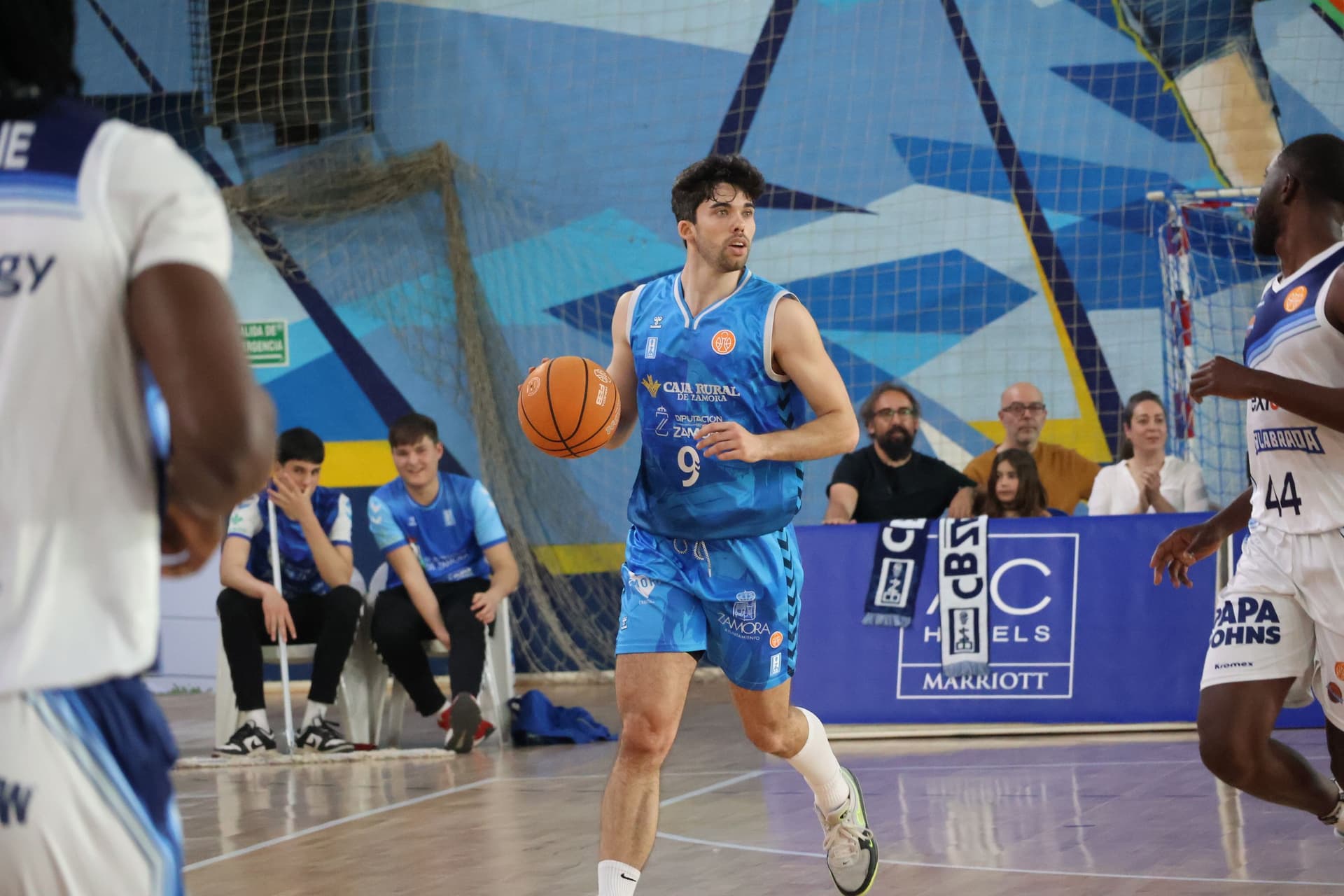 (32) GALERÍA | El encuentro entre el CB Zamora y el Flexicar Fuenlabrada, en imágenes