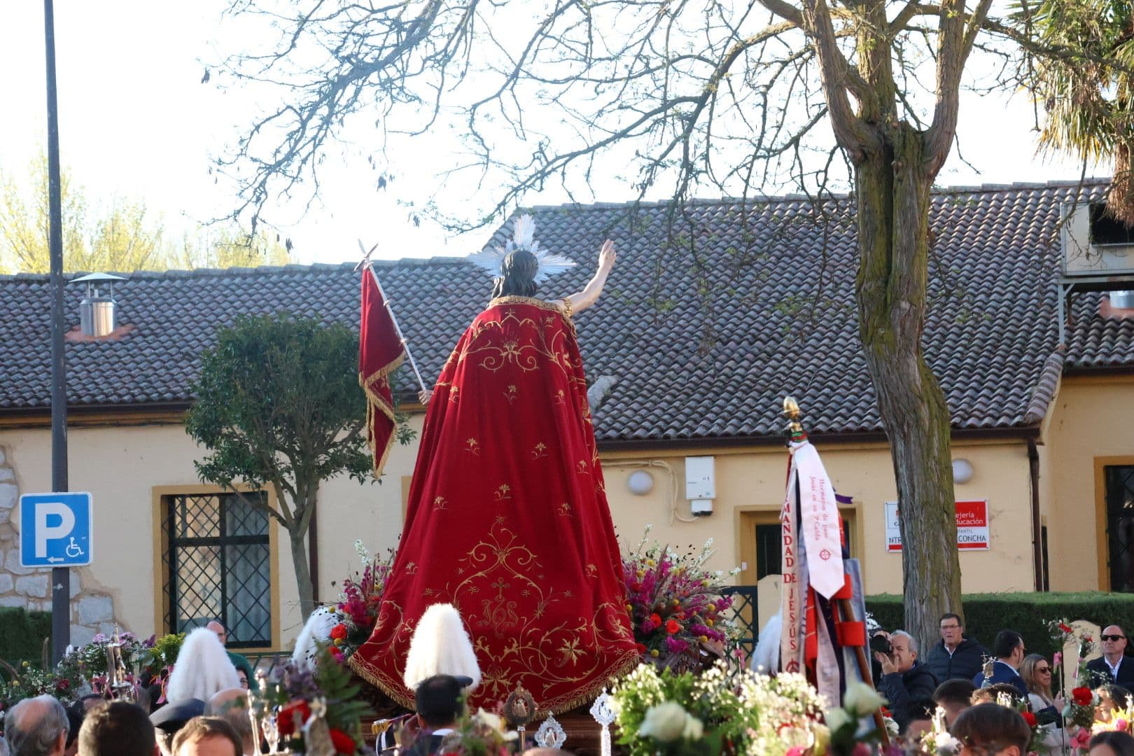 (7) GALERÍA | Revive en imágenes la procesión de la Santísima Resurrección