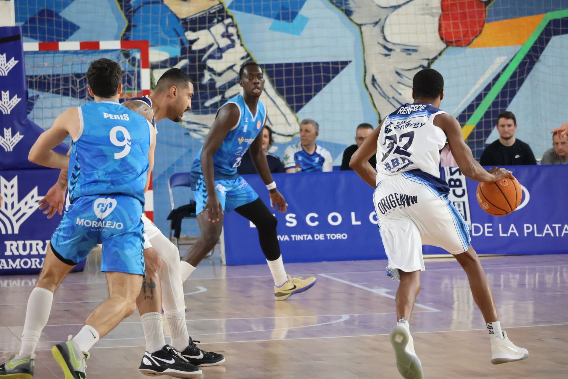 (21) GALERÍA | El encuentro entre el CB Zamora y el Flexicar Fuenlabrada, en imágenes