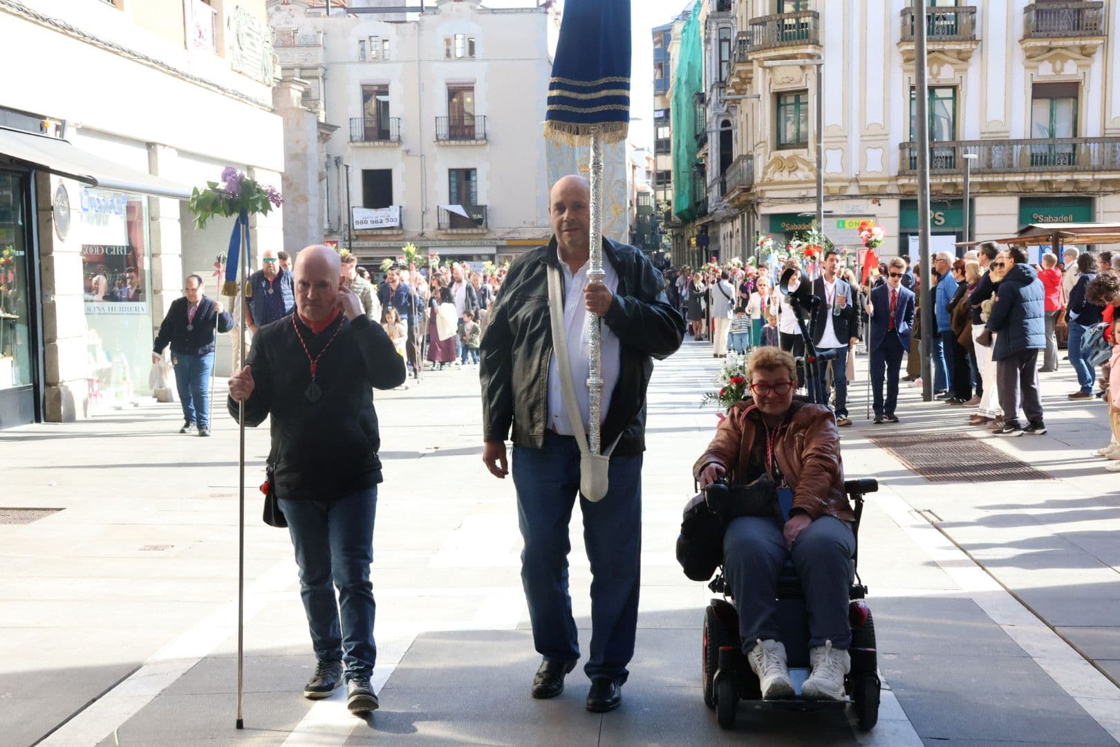 (42) GALERÍA | Revive en imágenes la procesión de la Santísima Resurrección