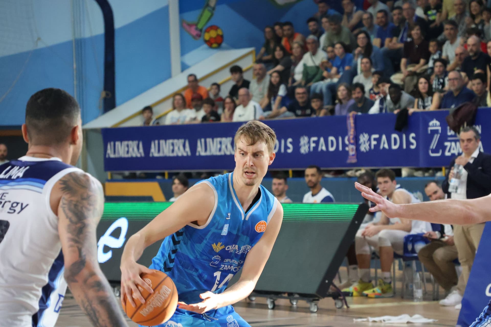 (17) GALERÍA | El encuentro entre el CB Zamora y el Flexicar Fuenlabrada, en imágenes